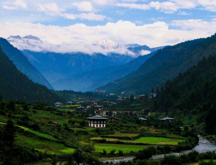 mountains-guard-mountains